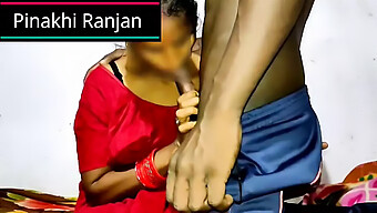 Indian Mature Woman Engages In Sexual Activity On Webcam